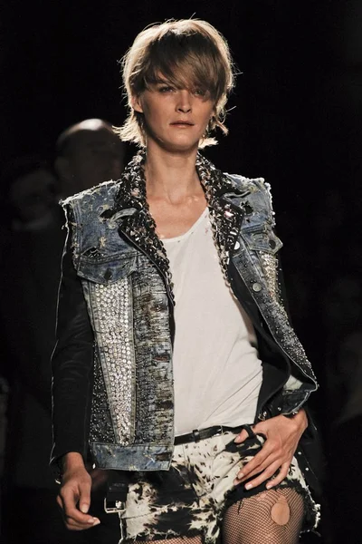 Look 57